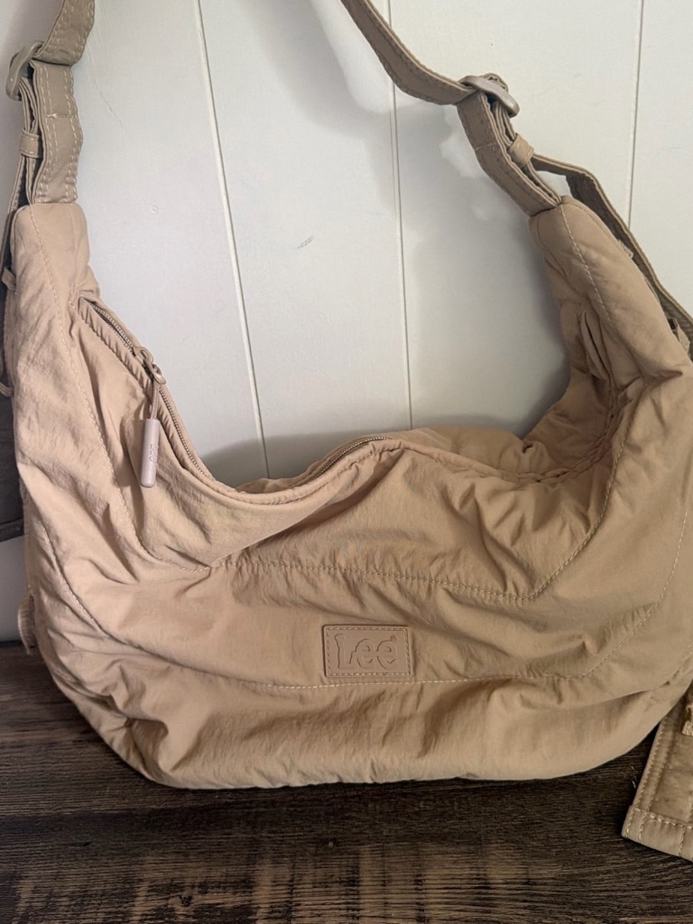 Lee Beige/Tan Women's Shoulder Bag